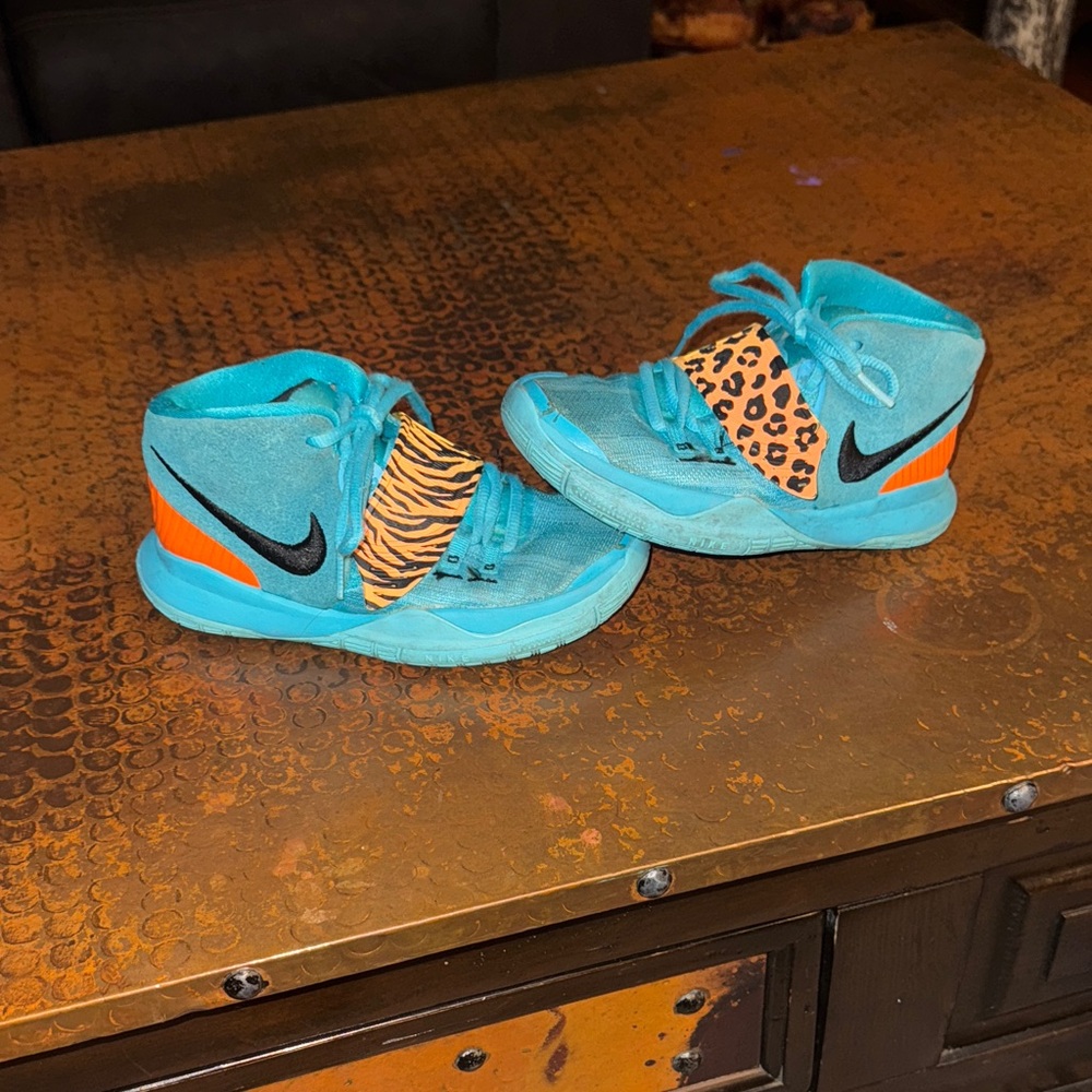 Nike Kids Blue and Orange Animal Print Sneakers